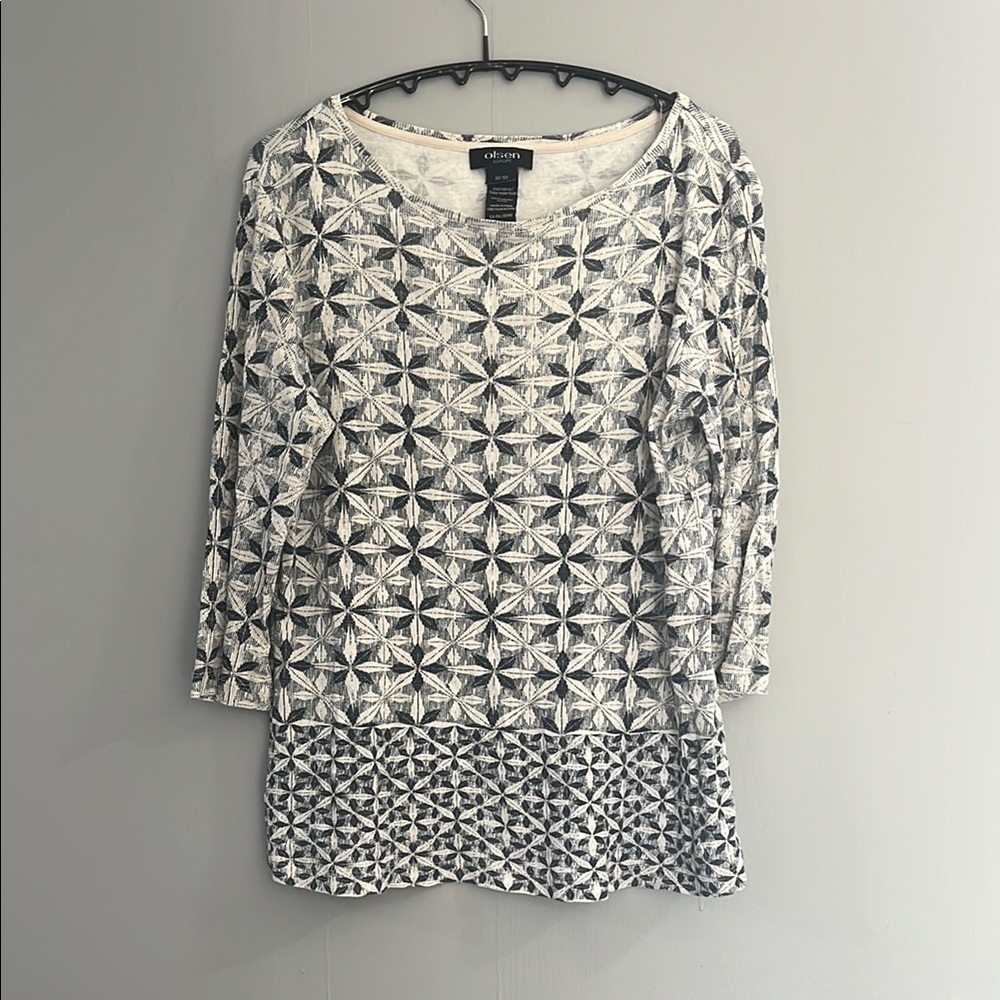 Woman’s Olsen Europe Top 10/Medium